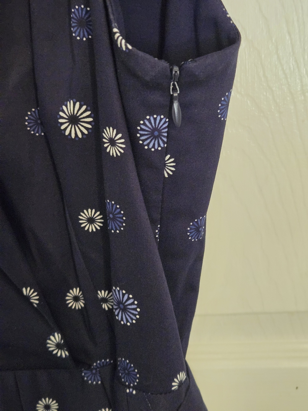 Anne Klein Navy Sleeveless Floral Dress - Picture 5 of 8